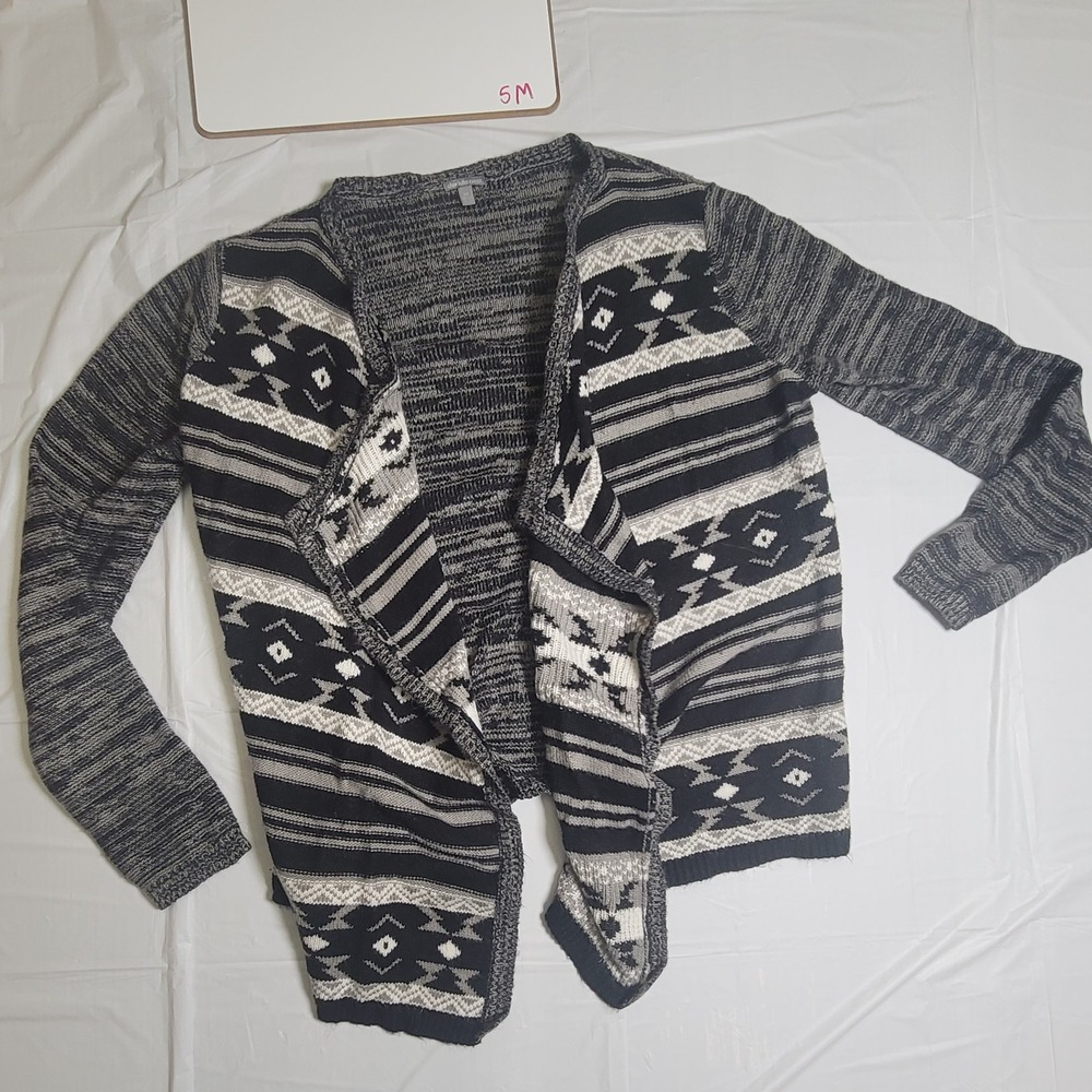 Womens Charlotte Russe long‎ sleeve cardigan.  Black/white.  Size Medium